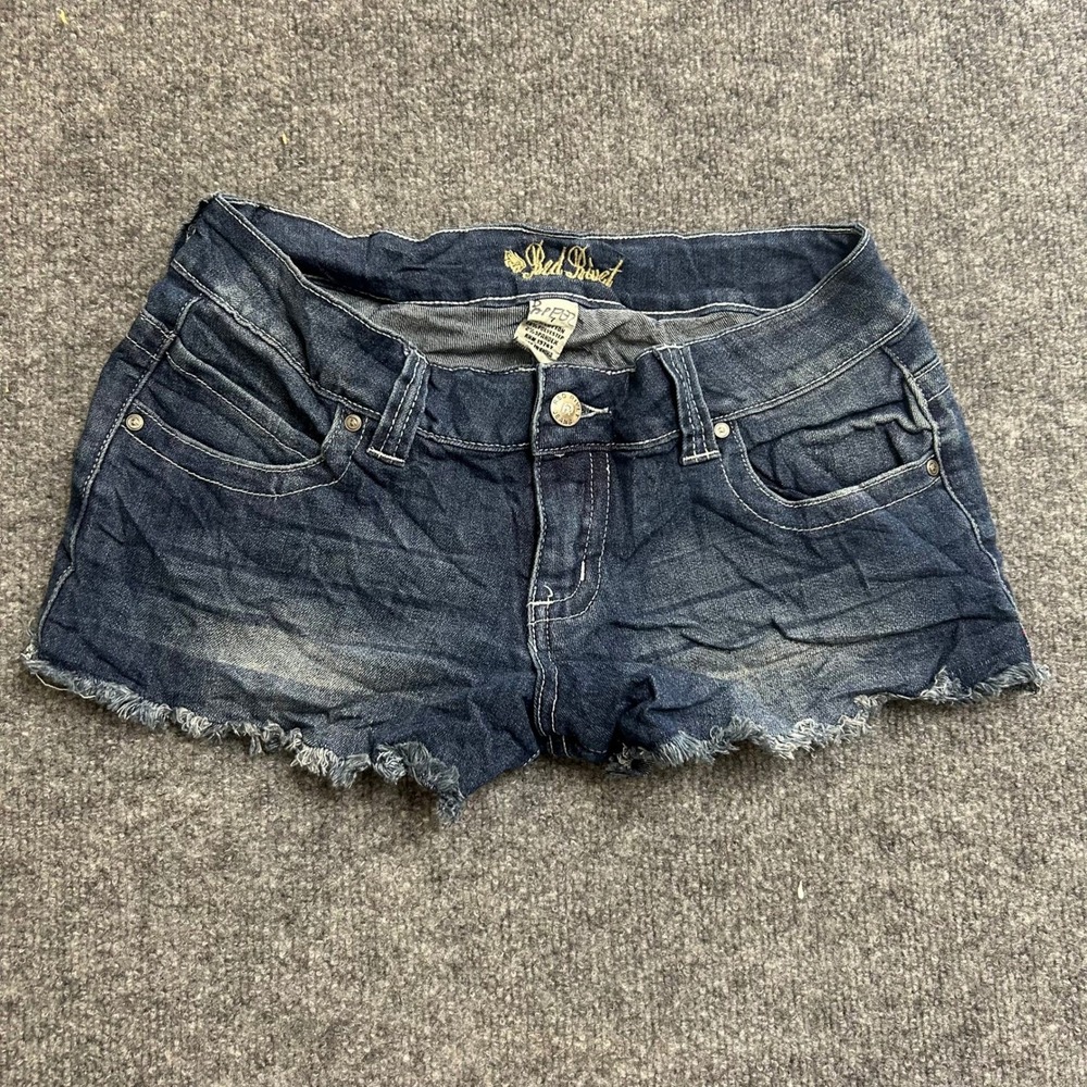 Red Rivet Denim Shorts Womens Size 7 Dark Wash Embroidered Frayed Hem Low Rise